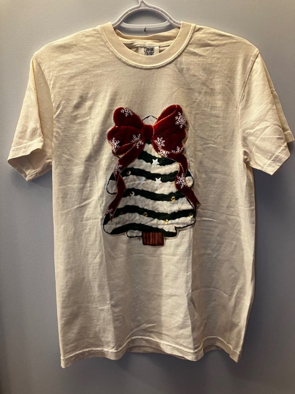 Comfort Colors Xmas Tree Cream Color Size Small Short Sleeve